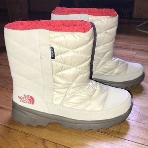 north face girls boots 3.0